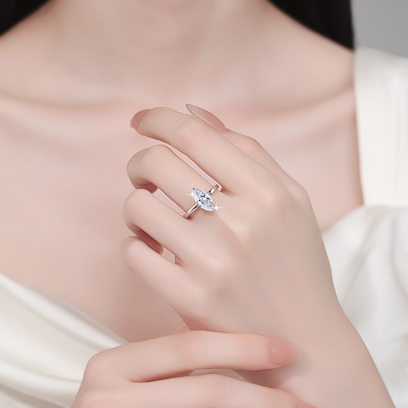 Womens Best-Selling Moissanite Casual Ring thumbnail 2