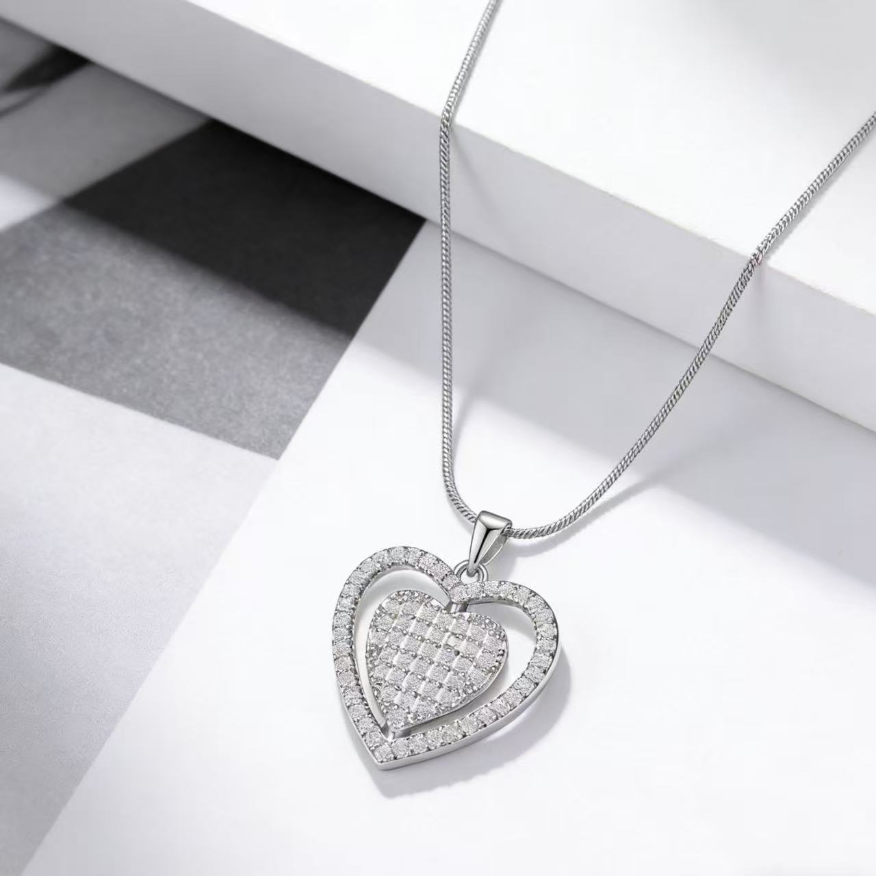Double Heart Moissanite Necklace For Women Clavicle Chain With Love Pendant