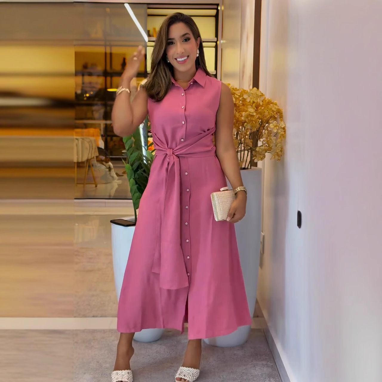 Fashionable Sleeveless Waist-Cinching Shirt Dress For Women