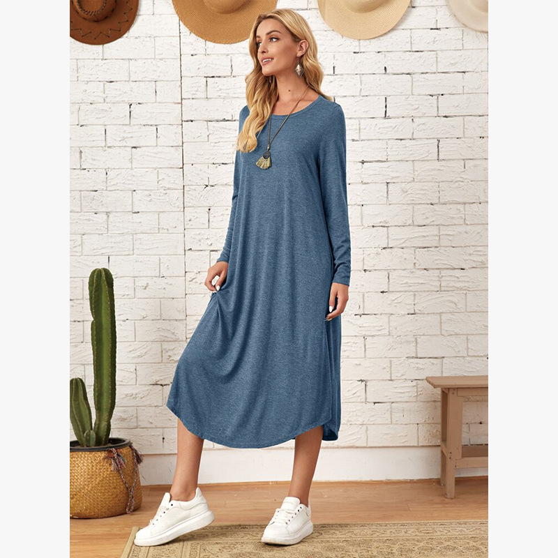 Women's long sleeve maxi dress close-up fabric and sleeve detail