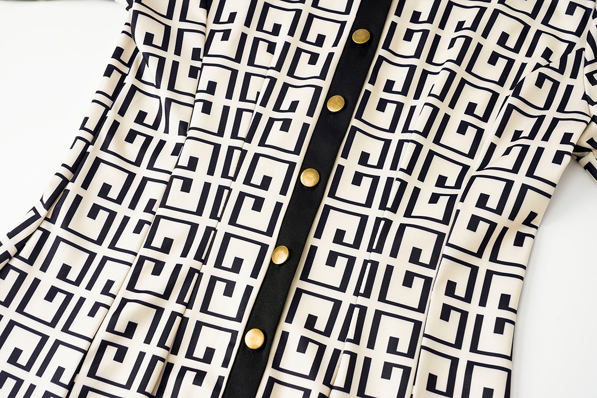 Women's Single-row Button Short Skirt Long Sleeve Dress