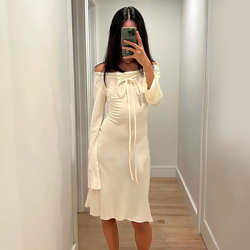 Title 19, Round Neck Tied Long Sleeves Dress