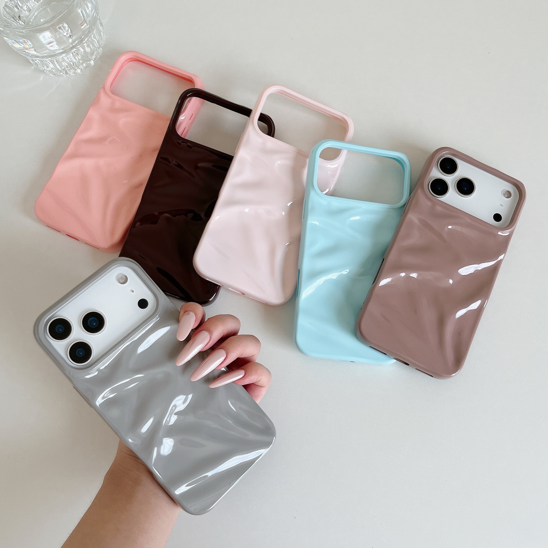 Simple Solid Color Pleated Soft Shell - Image 3