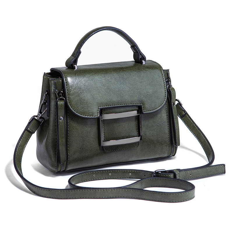 Title 5, Simple shoulder bag