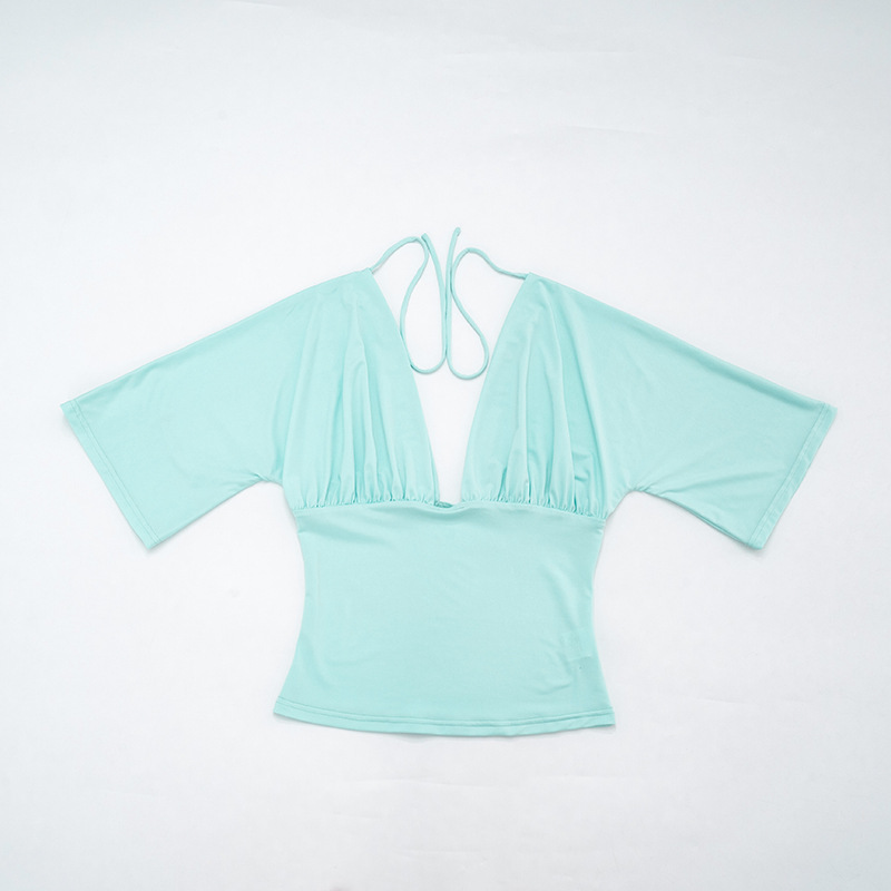 Blusa Feminina com Costas Abertas e Cintura Marcada