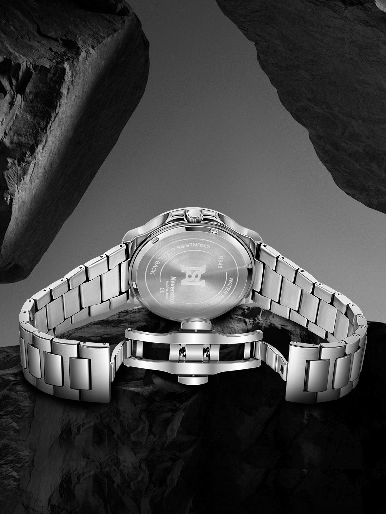 Neverstop 946 Rotating Bezel Dial Quartz Watch With A Sporty Design For Men