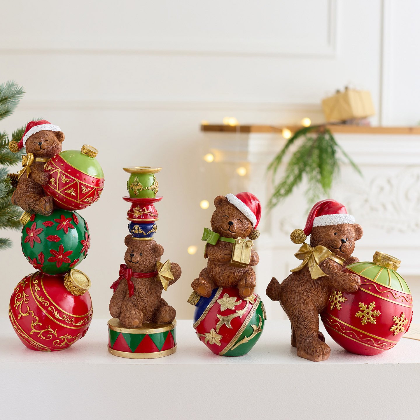 Resin Bear Figurine Christmas Ball Decoration (Little Bear