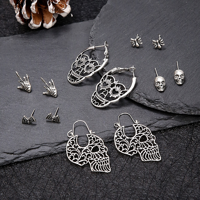 Fashion New Skull Mask Earrings