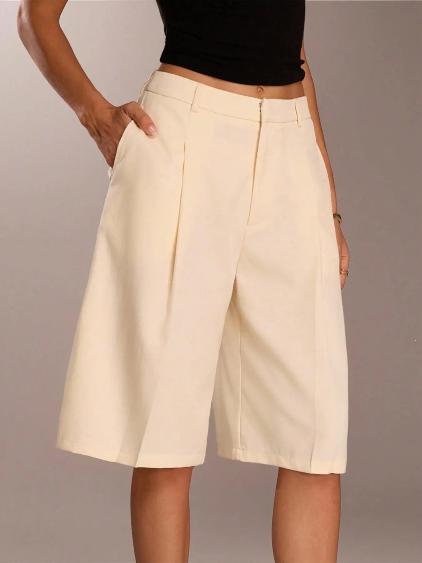 Women's suiting shorts product image 6