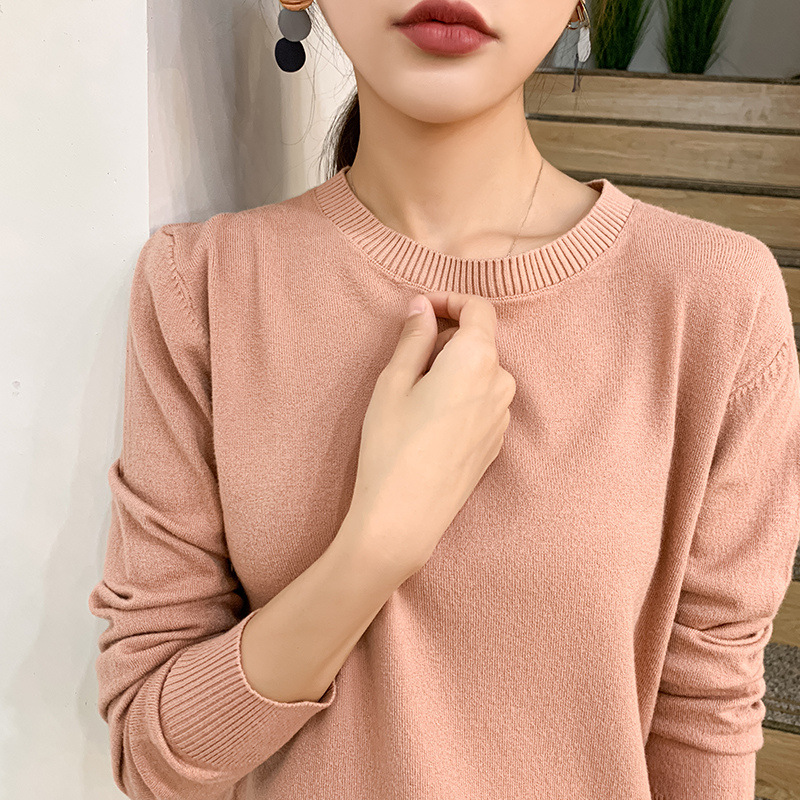 Womens Long-sleeve Knitted Pullover With A Crew Neck Lightweight Sweater Top