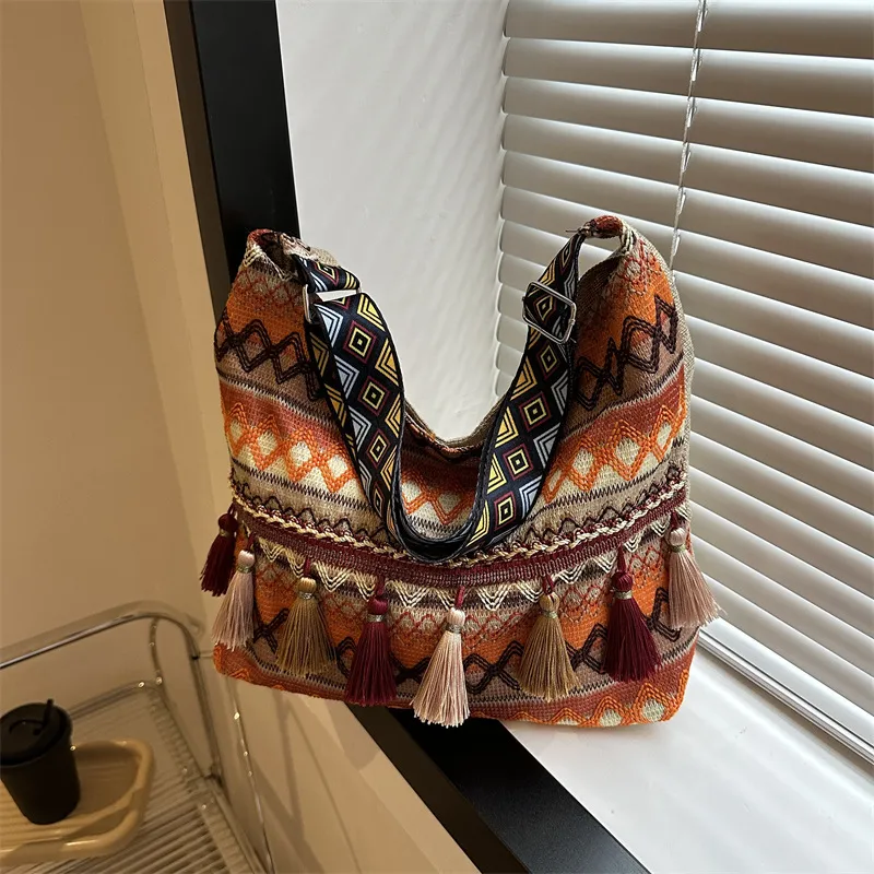 Simple Shoulder Retro Ethnic Style Large Capacity Crossbody Tote Bag - Orange