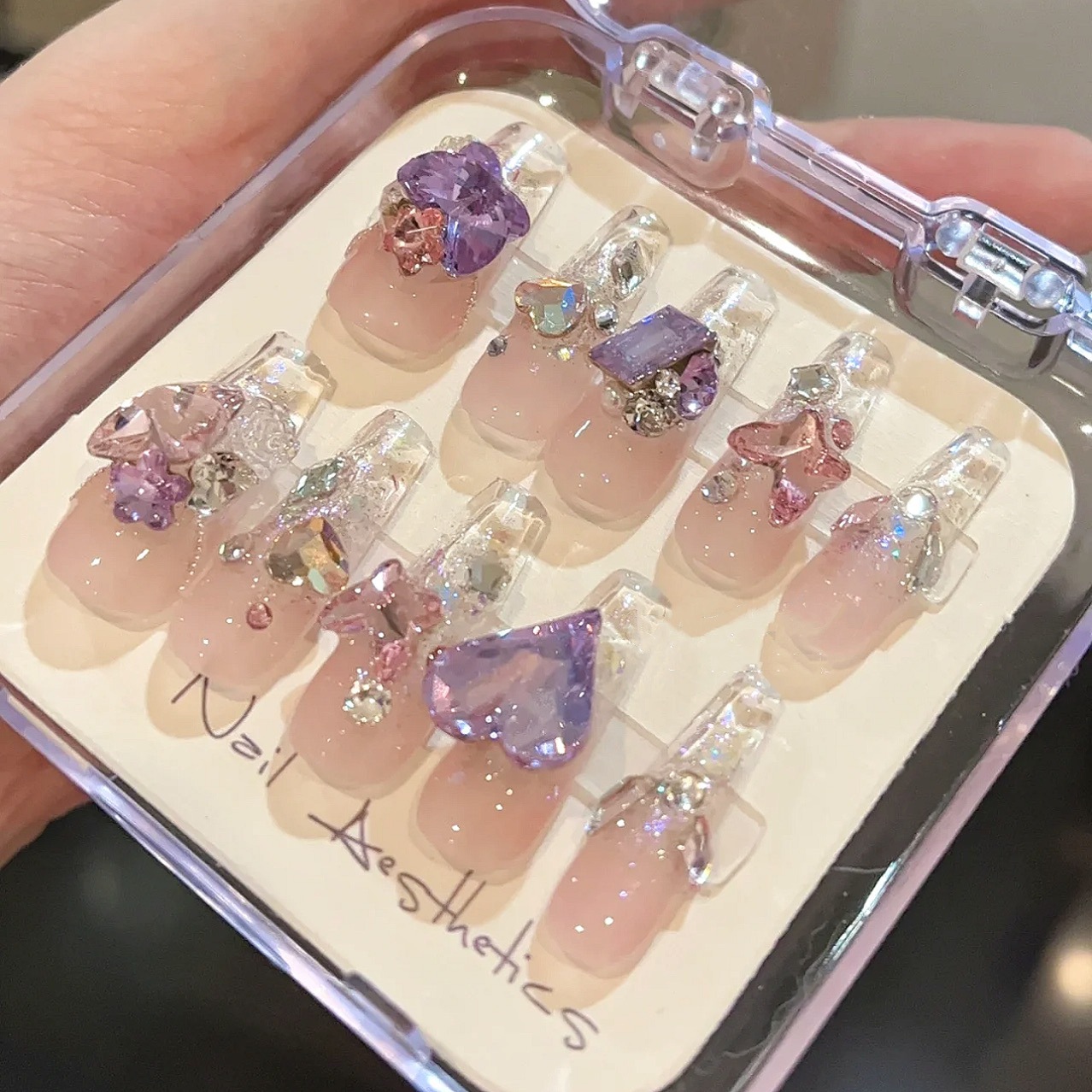 Handmade Detachable Nail Tips For A Beautiful Manicure