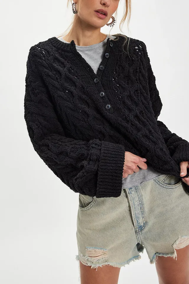 Cable Loose fitting Solid Color Pullover Sweater Black - Shop at LoveMi