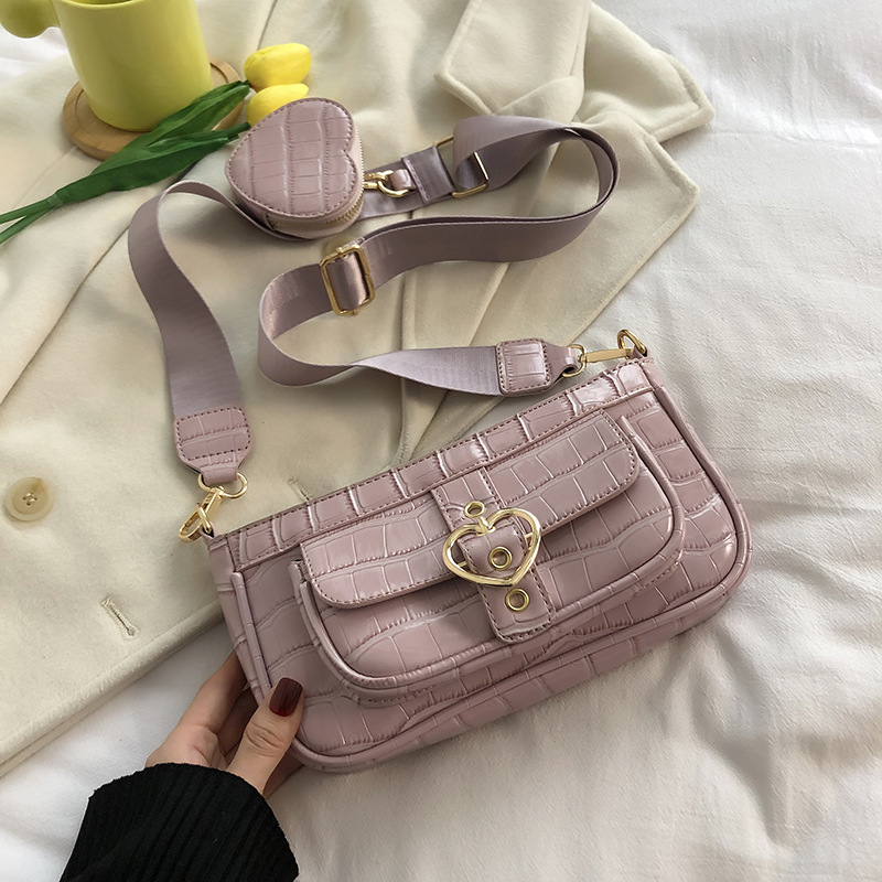 Title 16, Damska torebka crossbody Texture Love z szeroki...