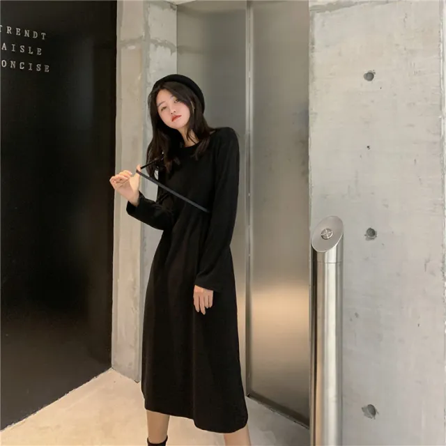 Loose fitting Figure flattering Long sleeved Straight cut Solid color Dress Black - Shop at LoveMi