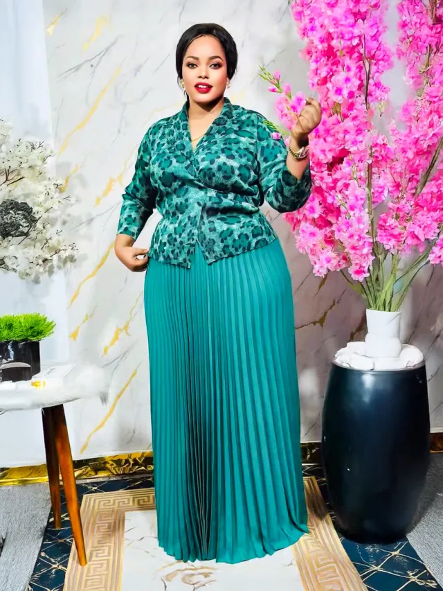 Plus Size Slightly Fat Women's Clothing Printed Long sleeved Top Pleated Skirt Peacock Blue - Shop at LoveMi