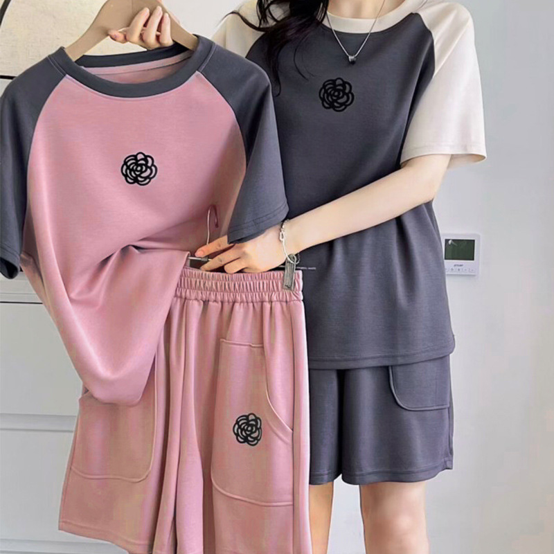 Women's Middle-aged Leisure Fashionable Short Sleeve Shorts Two-piece Set
