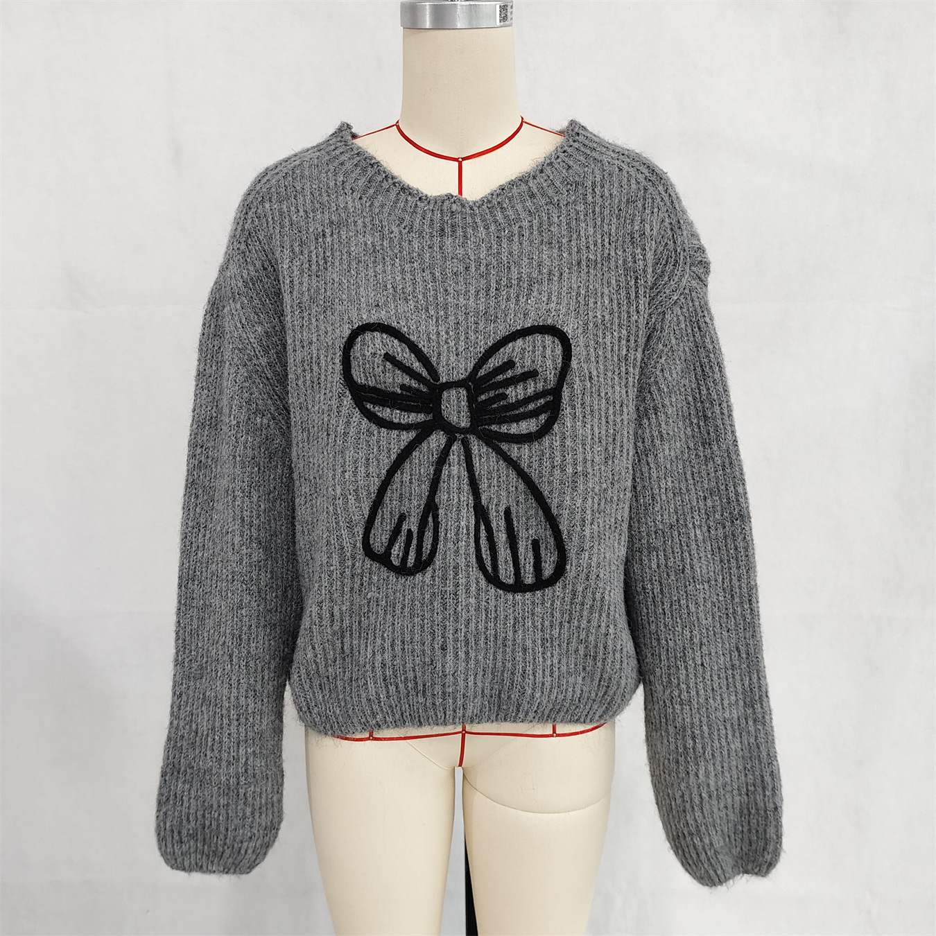 Simple Casual Bow Embroidery Decoration Knitted Long Sleeve Sweater