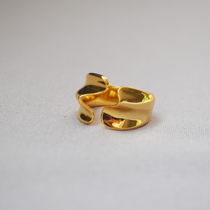 Women's Personalized Pleated Metal Ring