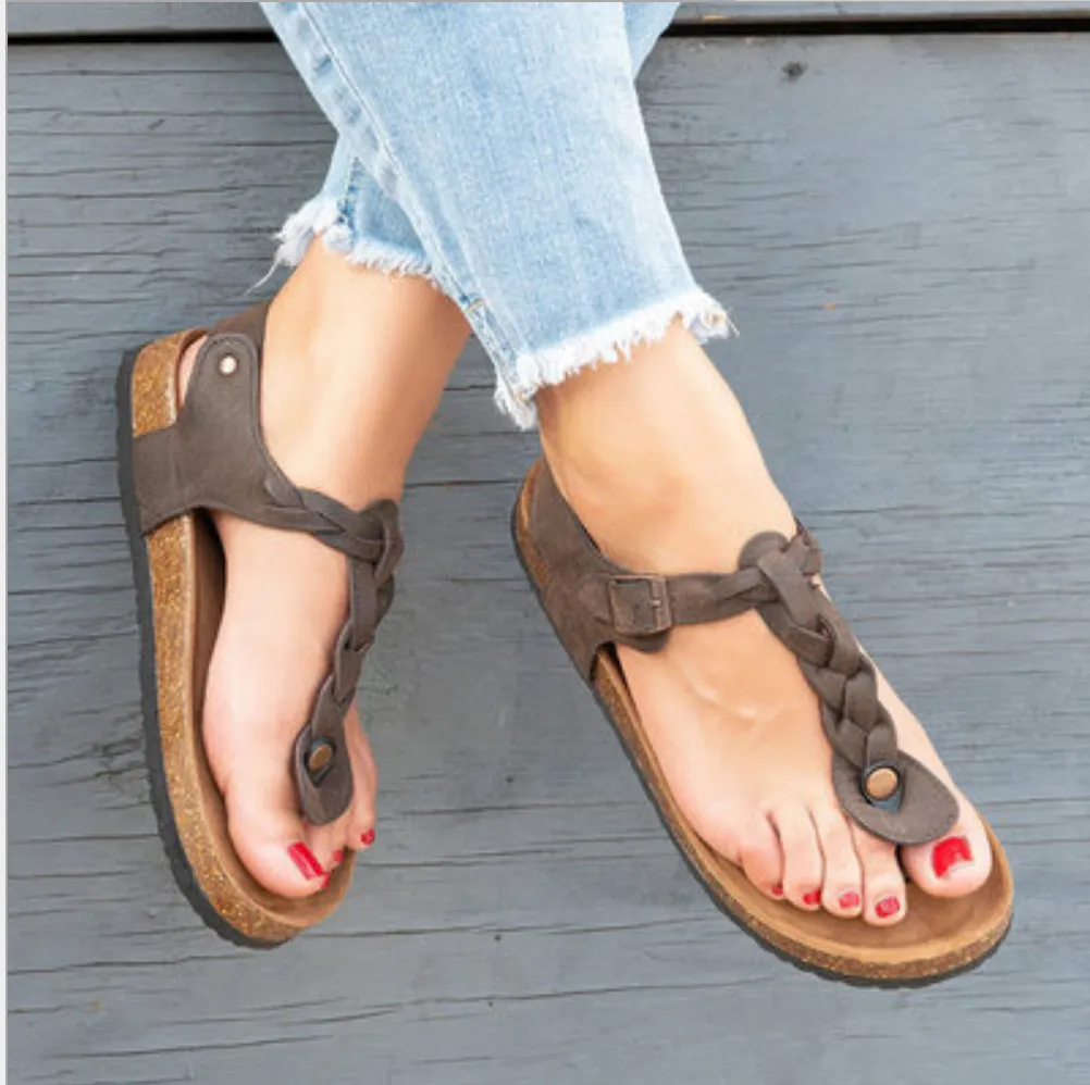 Women's Summer Flat Flip-flops - Brown