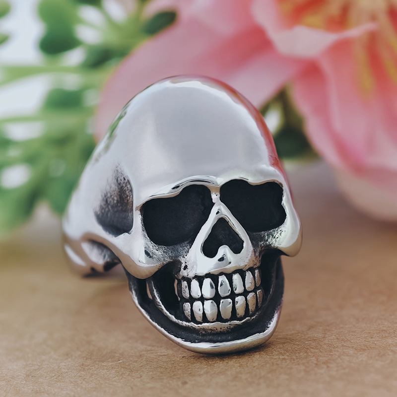 Skull-shaped Vintage Titanium Steel Ring With A Unique Edgy Design