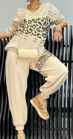 Leopard Print Bronzing Sweater Two-piece Loose - Beige - View 1