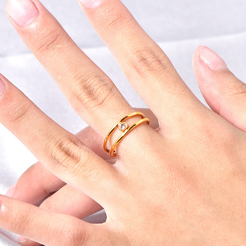 Elegant U-shaped Ring