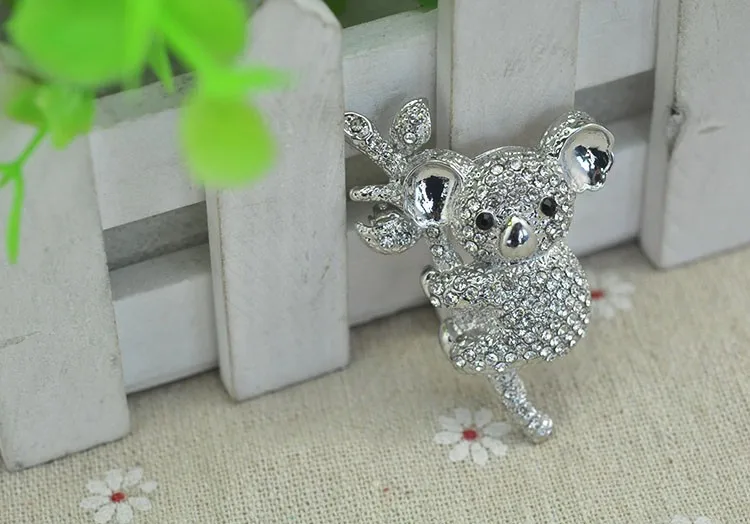 Title 2, Lindo broche de oso koala con diamantes de imit...