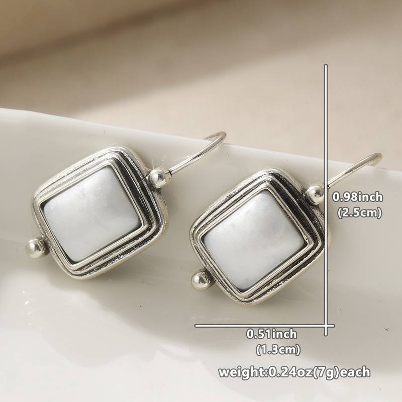 https://cf.cjdropshipping.com/quick/product/a3779117-0f8d-4c04-bb92-116d074cc60a.jpg