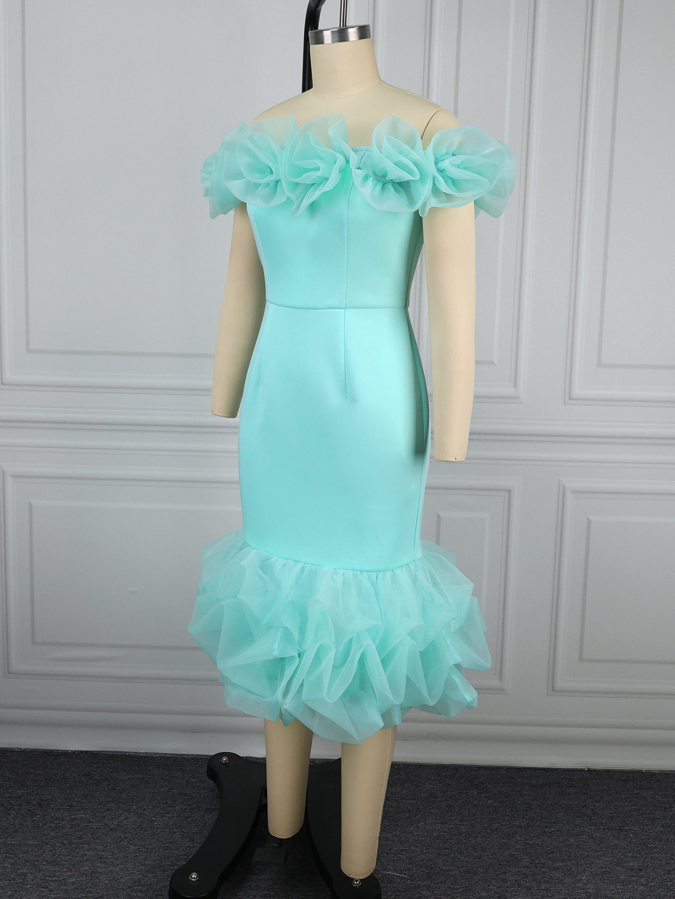 Off-the-shoulder Floral Party Dress A3a8ab8b De5d 4eb8 B7eb 18382c58375c