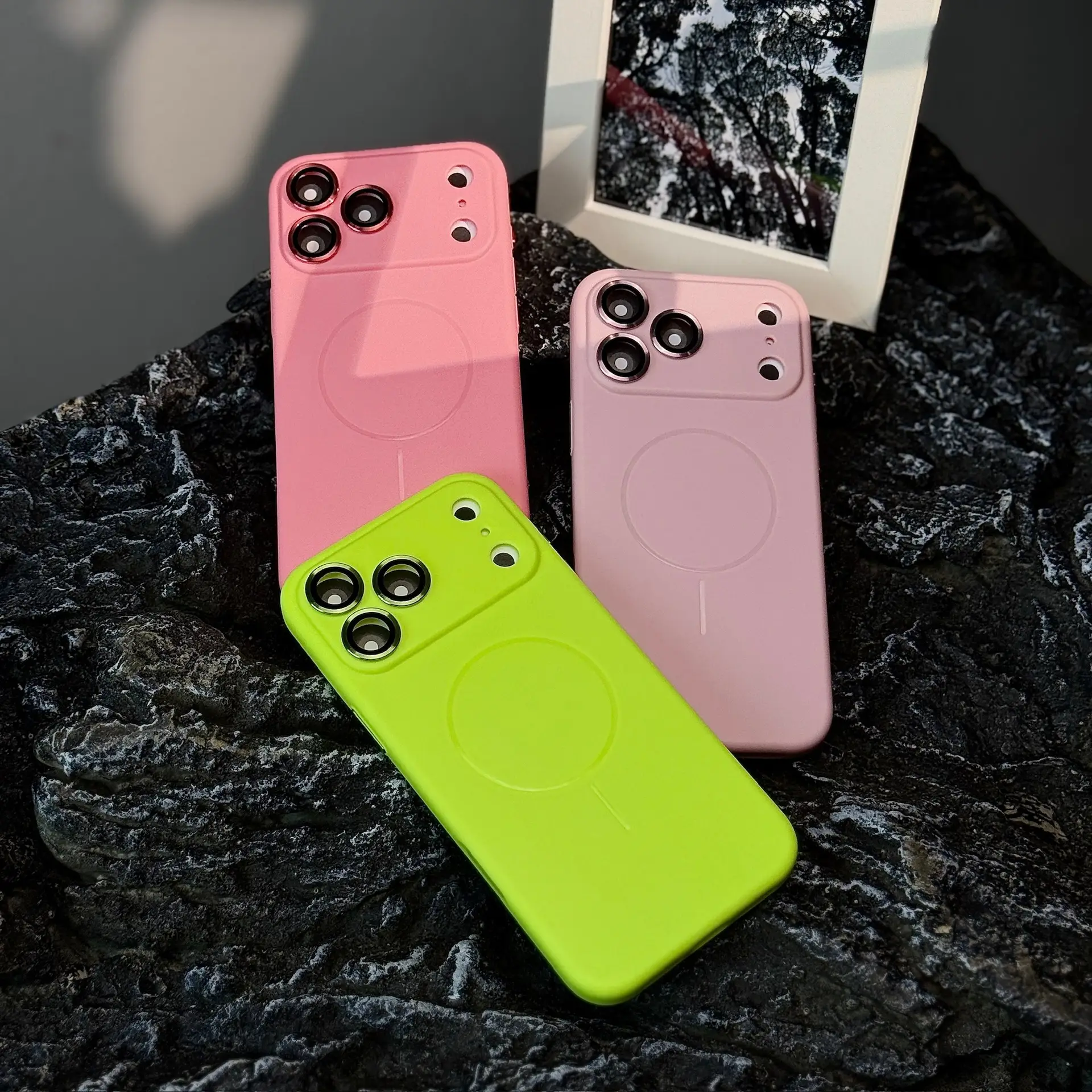 Frosted Skin Feeling Magnetic Suction Phone Case Lens Protector All-inclusive Drop-resistant