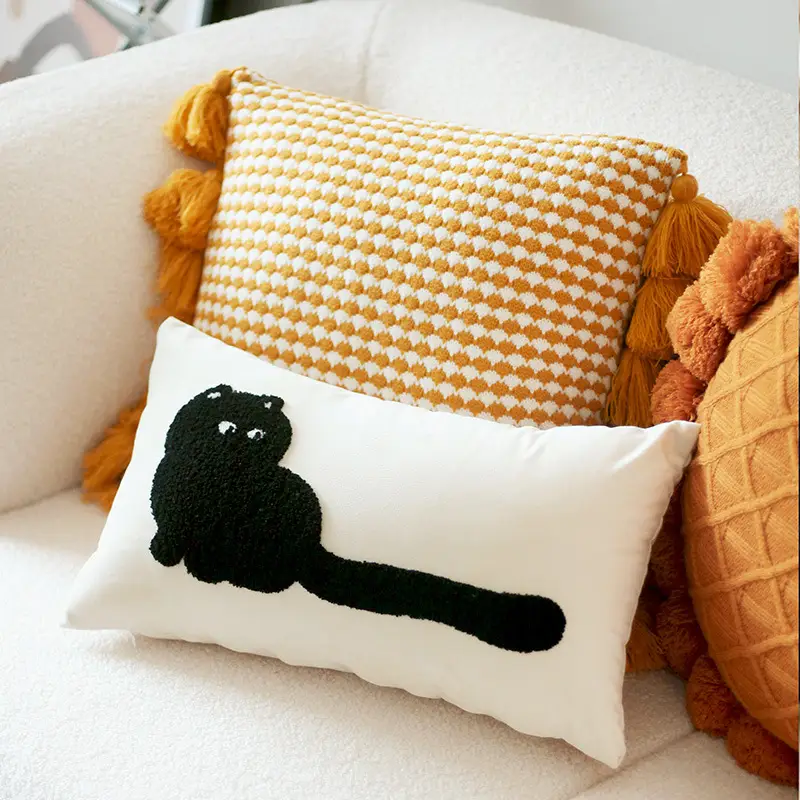 Original Design Modern Minimalist Cat Embroidered Cushion