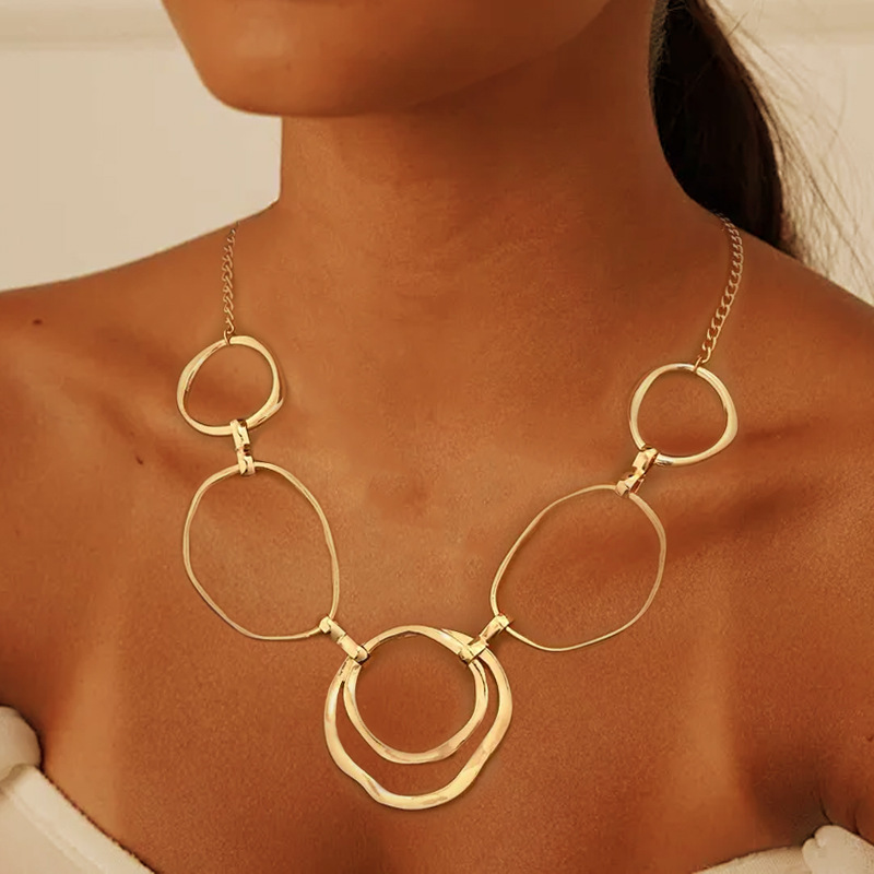 Alloy High Profile Fashion Simple Round Hollow Necklace