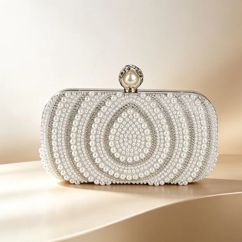 Diamond-encrusted Evening Ladies' Pearl Clutch Bag