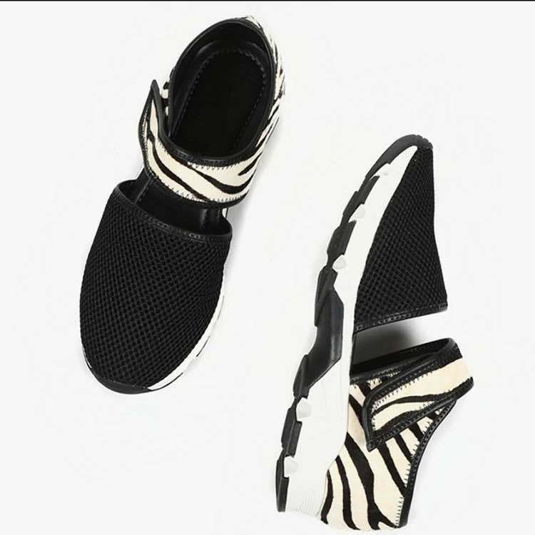 Title 4, Lace-Up Round Toe Flat-Heel Low-Top Women