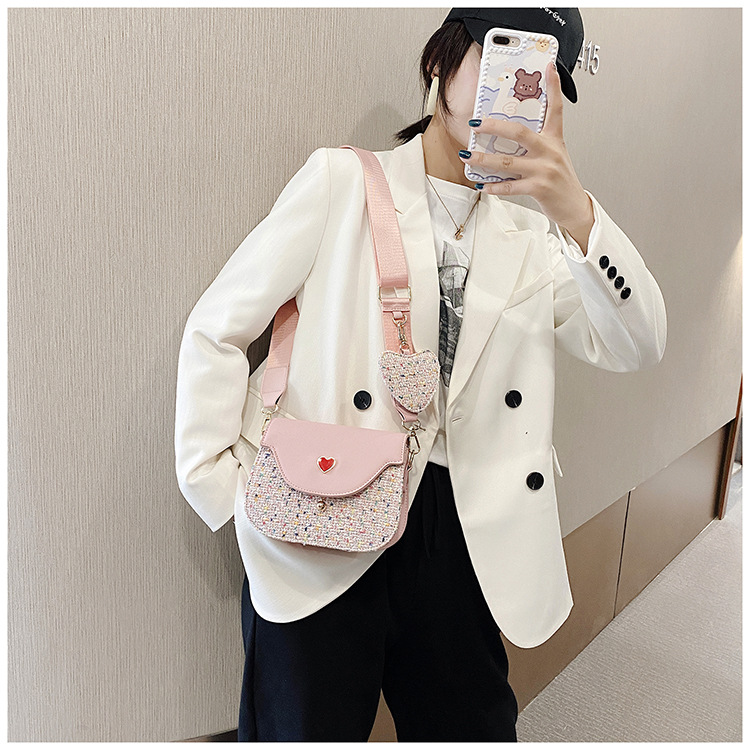 Title 10, All-match woolen woven one-shoulder wide bag sm...