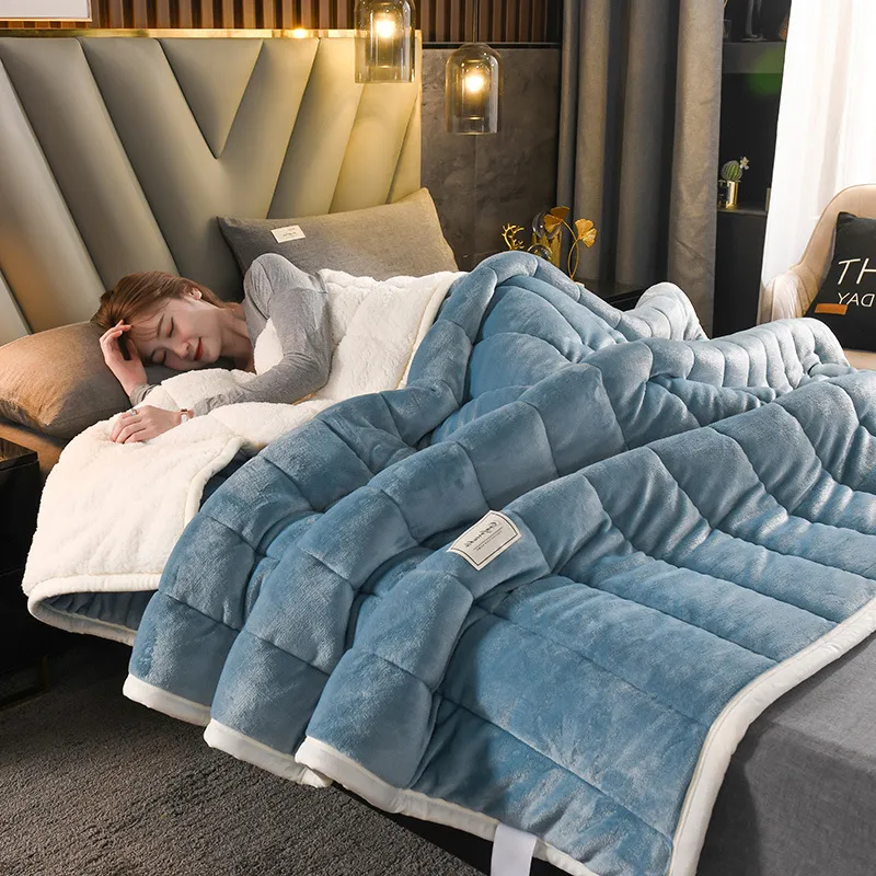 Thickened Winter Thermal Quilted Milk Flannel Blanket - Gray Blue