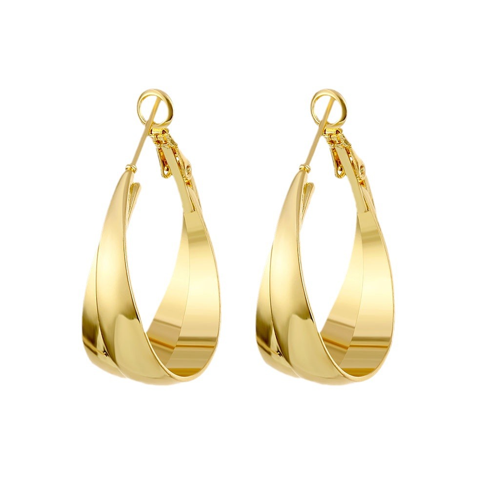 Exaggerated And Personalized Hollow Chain Stud Earrings Simple
