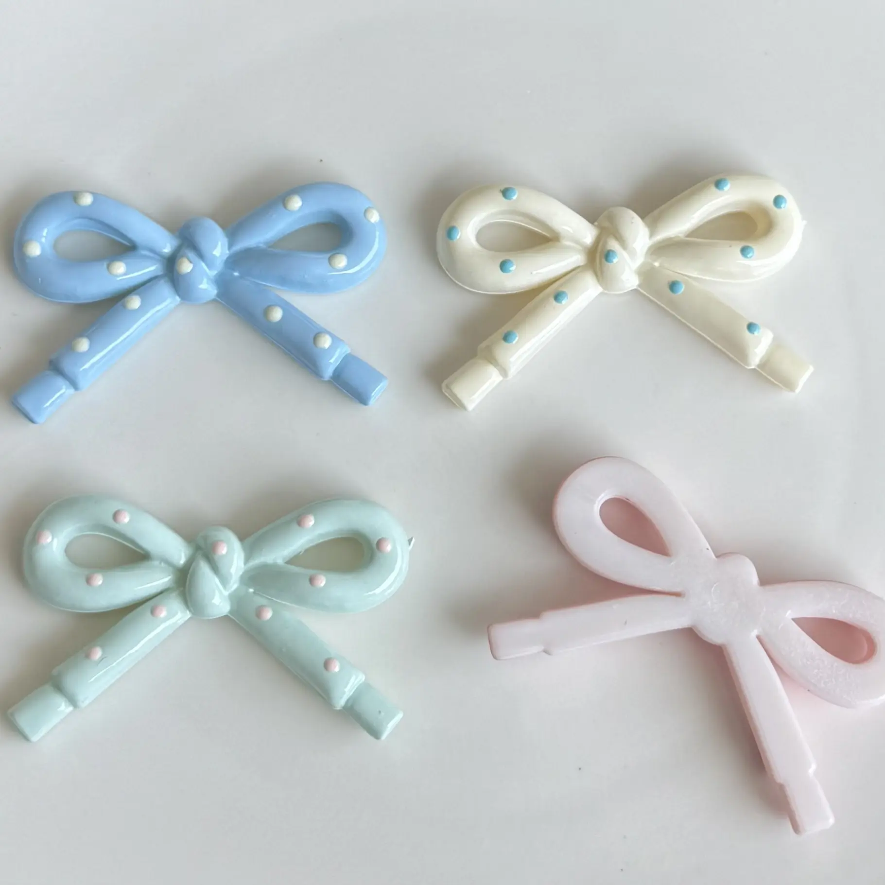 Sweet And Cute Side-swept Bangs Hair Clip
