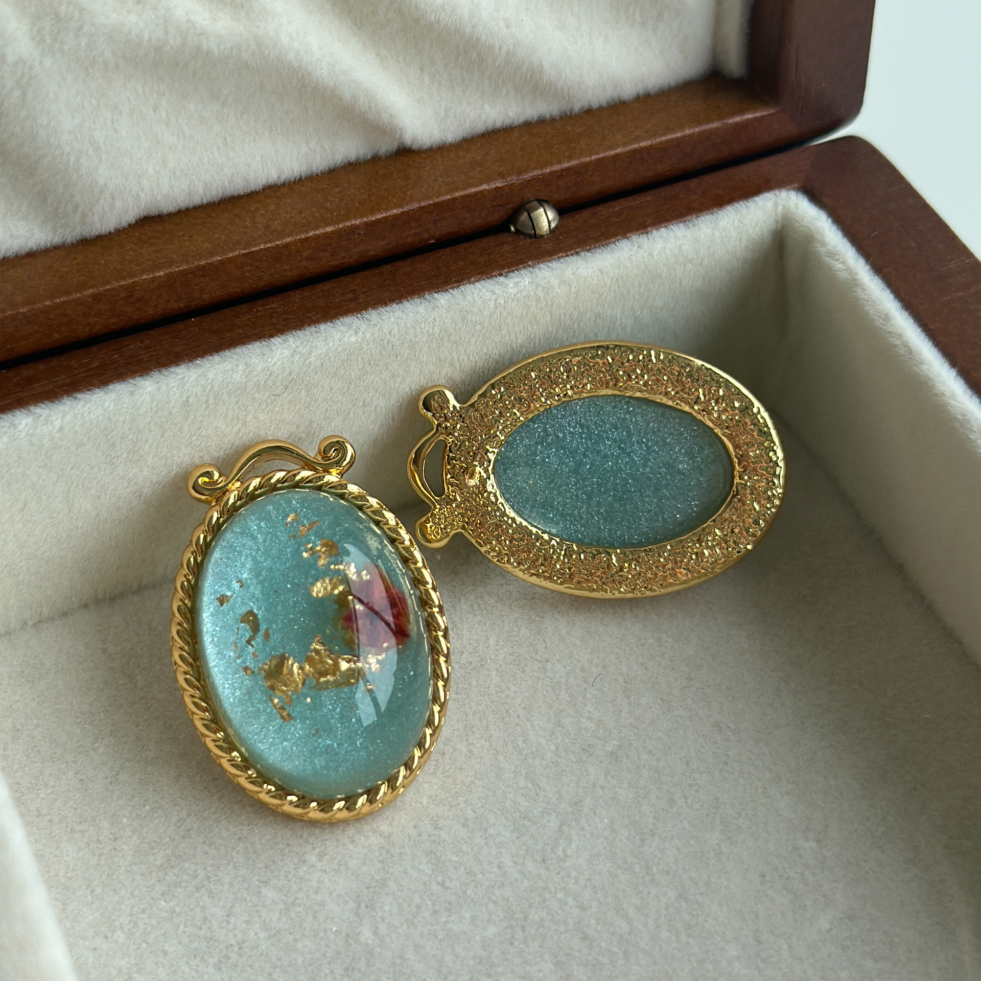 Acrylic Dried Flower Gold Foil Inlaid Earrings