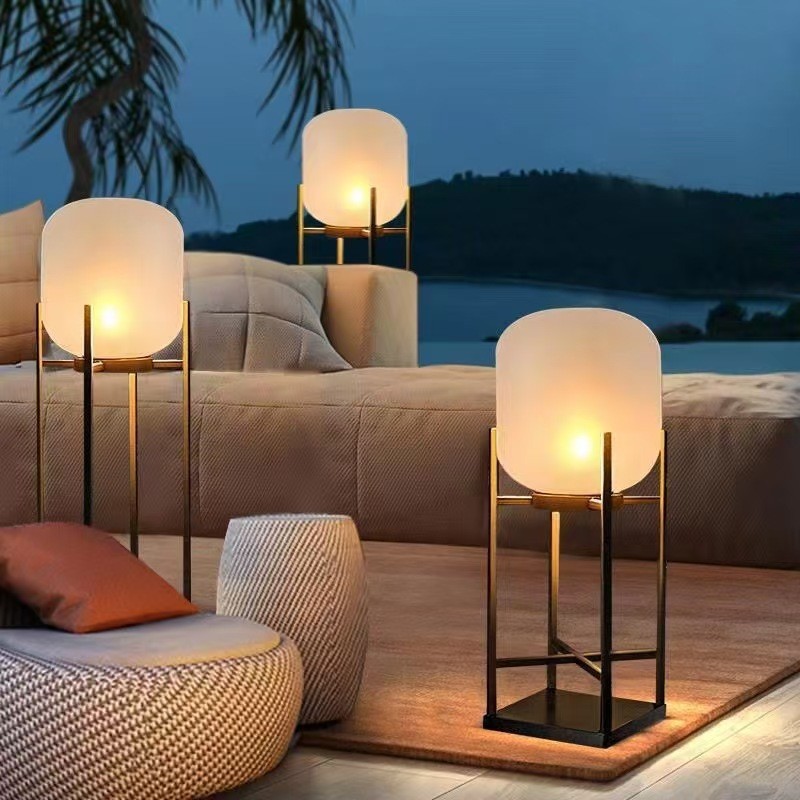 Solar-powered Lawn Lights Outdoor Decorative Lights