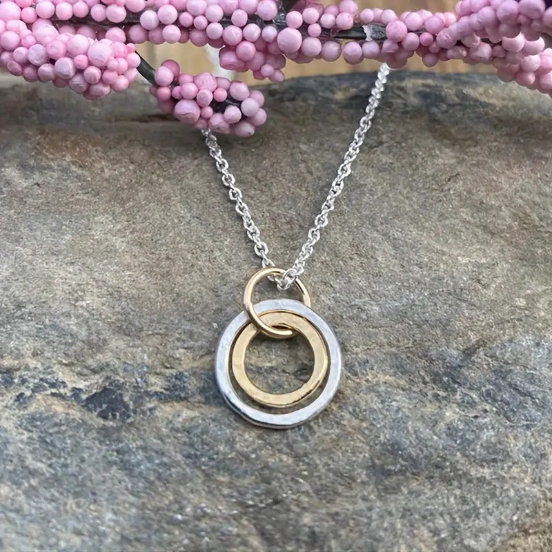 Stylish Elegant And Versatile Necklace With A Distinctive Design