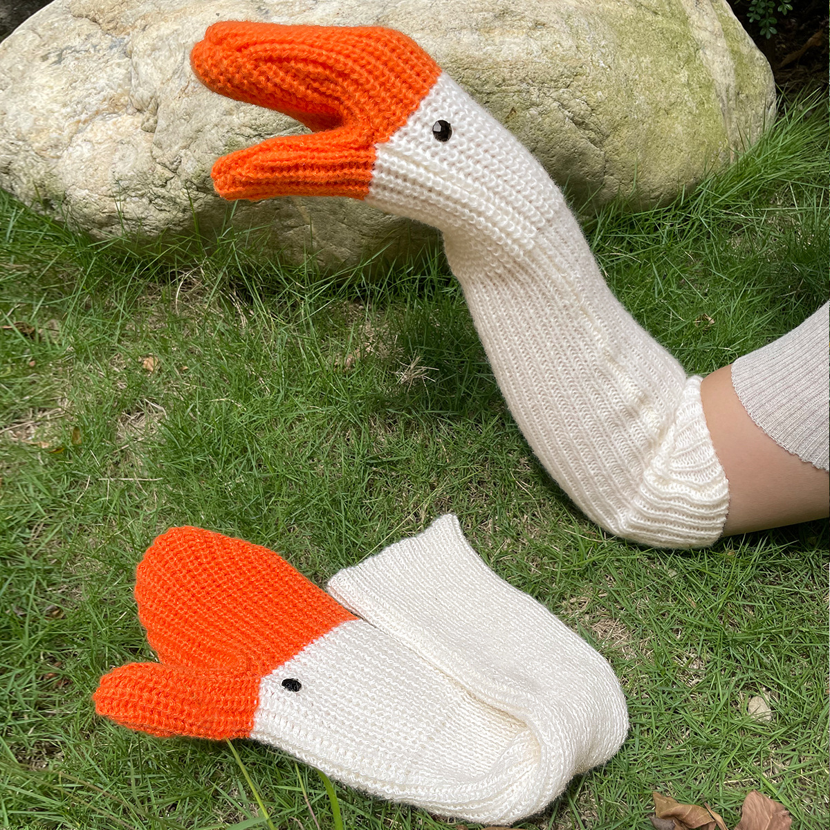 Cold Protection In Three-dimensional Swan Full Finger Gloves Knitted Wool Mittens – Orange White Long, Free Size