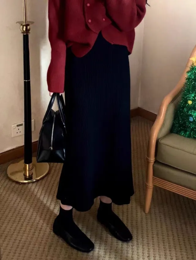 Women's Solid Color Casual Versatile Knitted Skirt Black - Shop at LoveMi