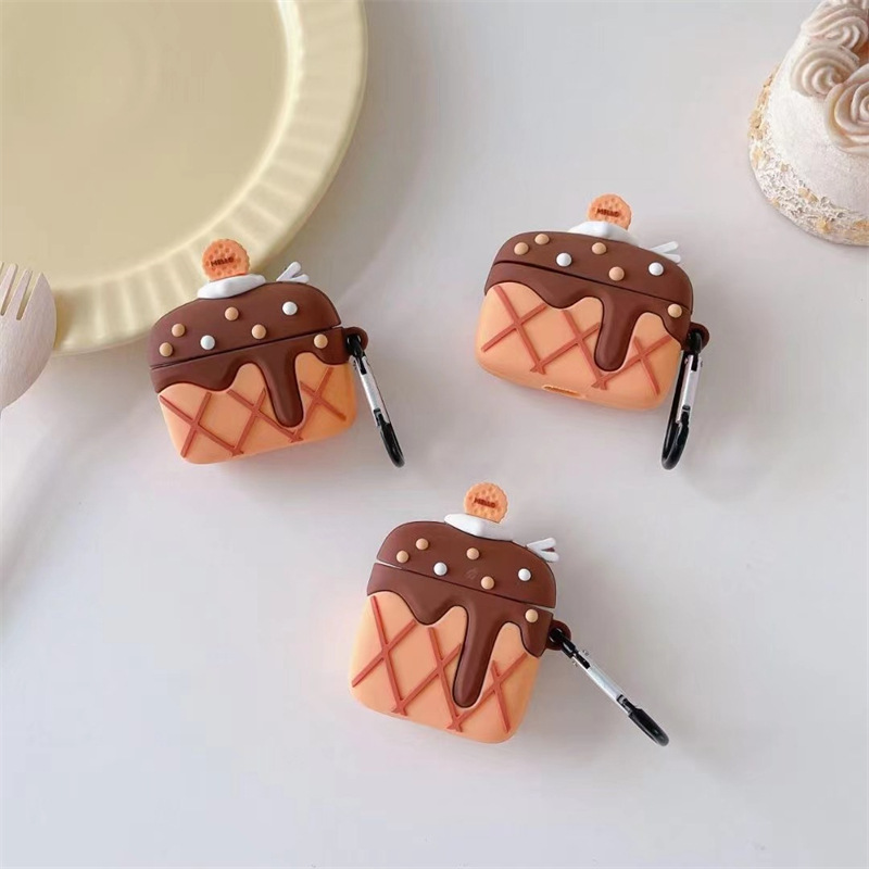 Chocolate Cream Cake Wireless Earphone Case - Image 4