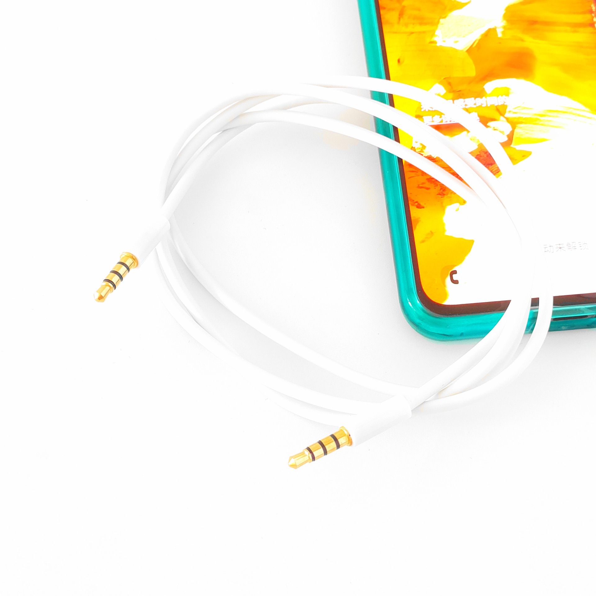 Public-to-public 4-section Universal Car Audio Cable