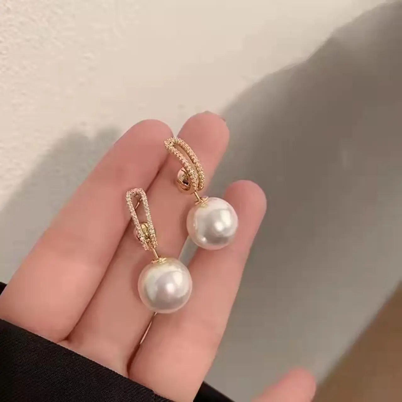 Multiple Ways To Wear Pearl Earrings Eardrops