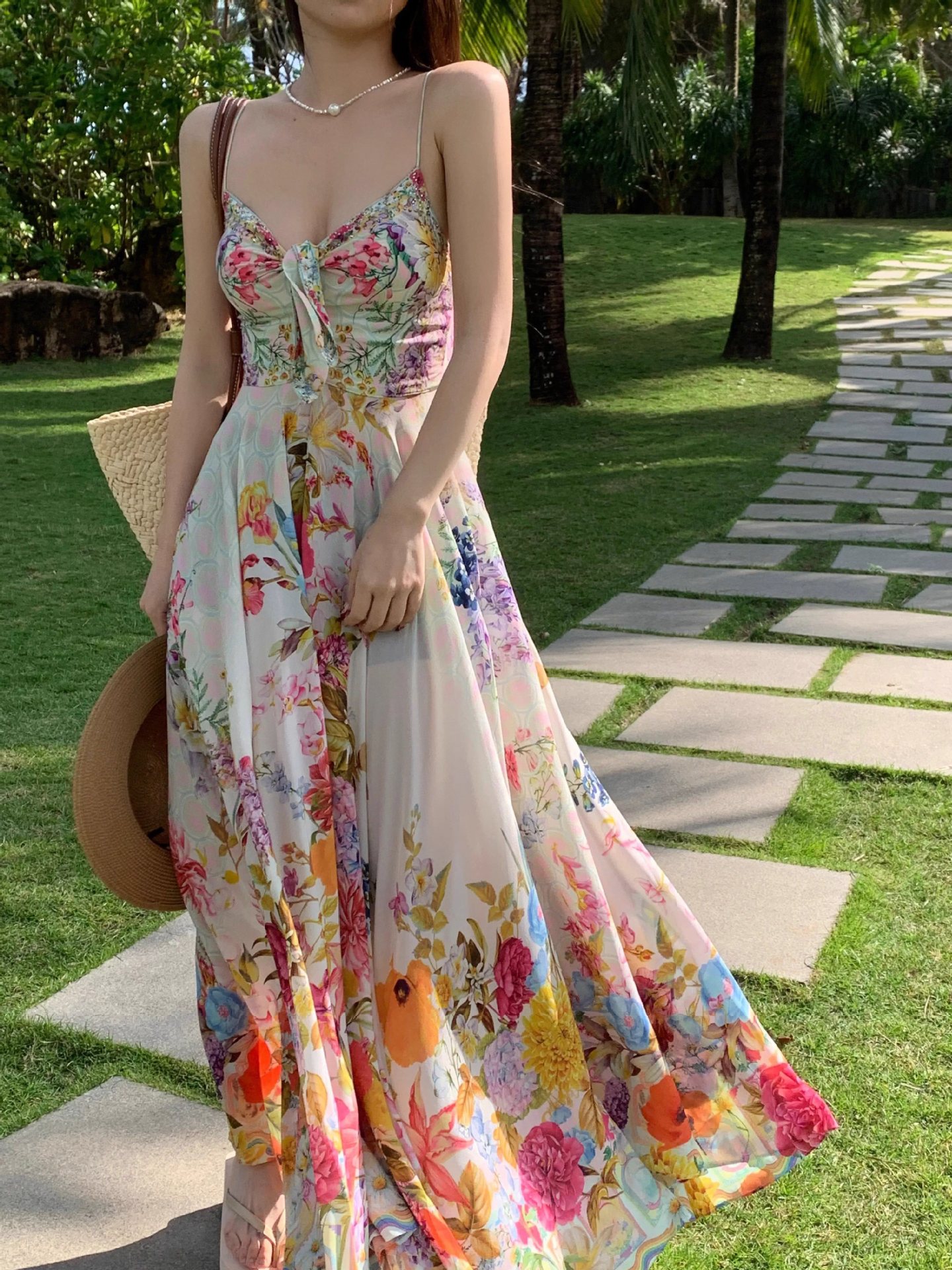 Buy Women's Clothing Online | Buy Trending Dresses for Women