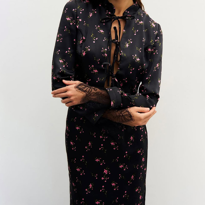 Women's Fashionable Printed Long-Sleeve Lace-Patchwork Skirt Set - Image 3