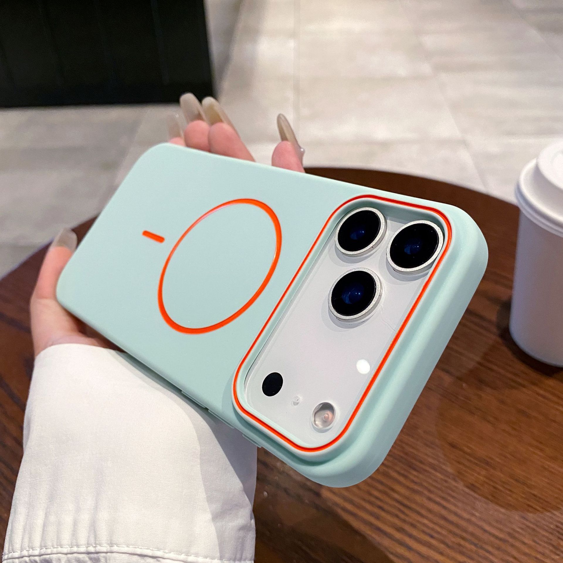 Matte Textured Strong-magnet TPU Phone Case With Drop And Slip Resistance